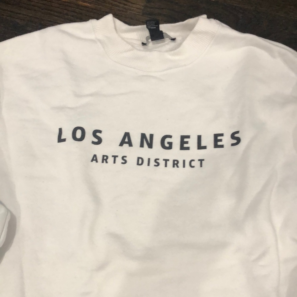 White crop sweatshirt